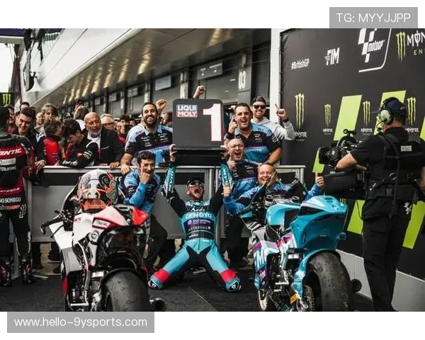 惊险对决再现赛场MotoGP冠军争夺战激烈升级